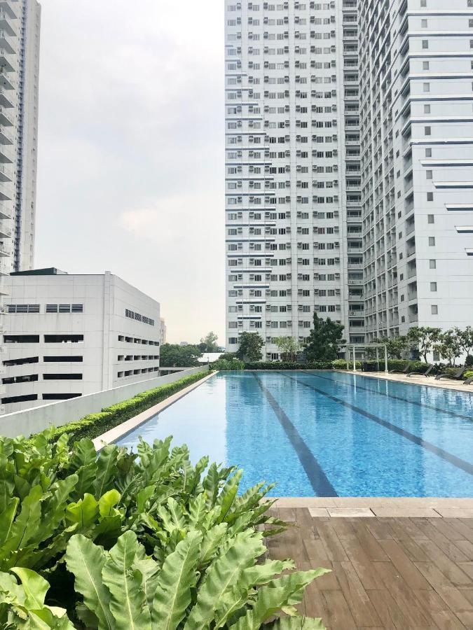Myrvin At Grass Residences, Qc Манила Экстерьер фото