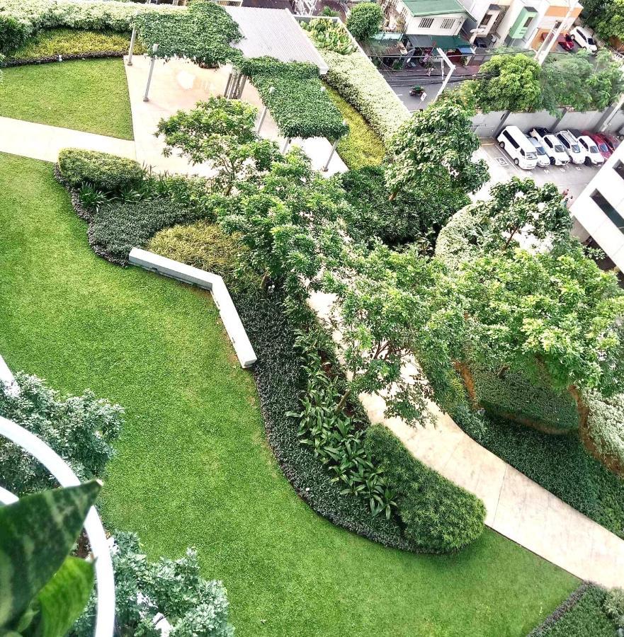 Myrvin At Grass Residences, Qc Манила Экстерьер фото